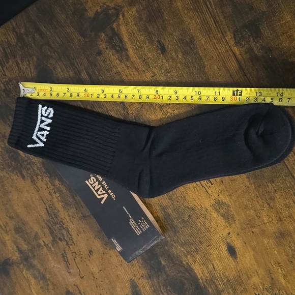 Vans Classic Black Crew Socks - Picture 1 of 4